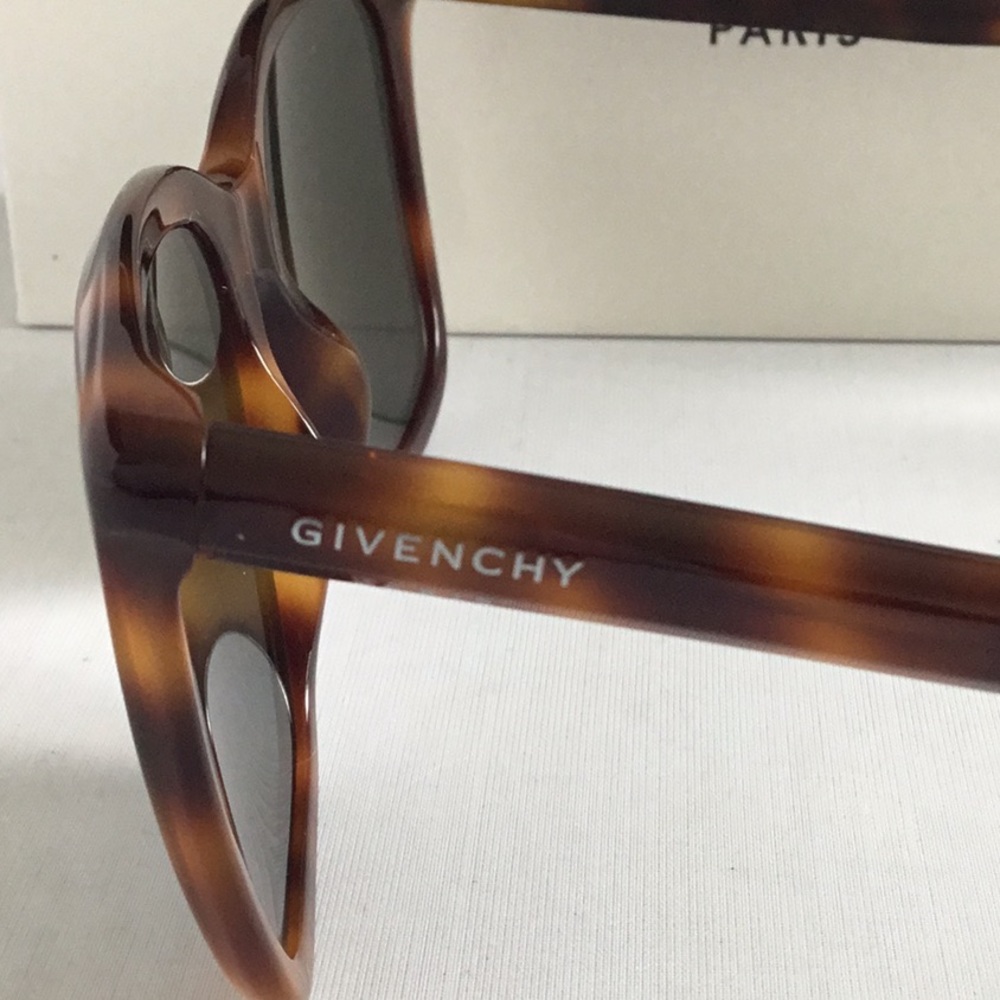 - GIVENCHY SUNGLASSES HAVANA LADIES. - Picture 4 of 9